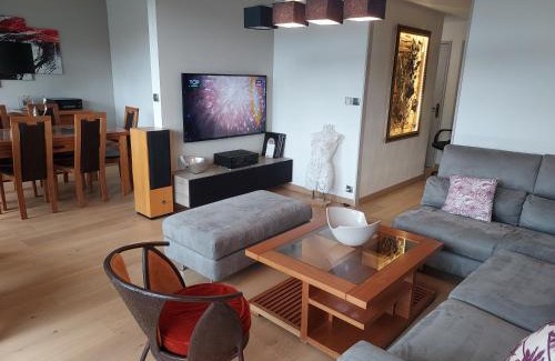 Villecresnes Apartment | Family-Friendly Stay at Les Jardins d'Atilly - Rated 9.5/10