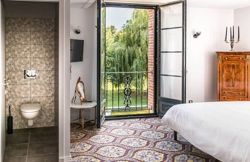 Evreux House | Discover Les Jardins de Joséphine - Le Manoir with Breakfast
