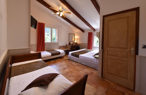 Corte Hotel | Discover Les Jardins De La Glaciere: Family-Friendly Retreat