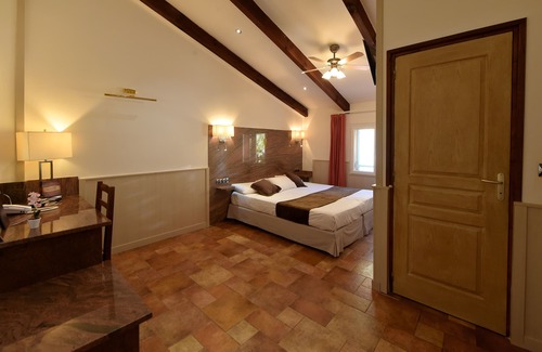 Corte Hotel | Discover Les Jardins De La Glaciere: Family-Friendly Retreat