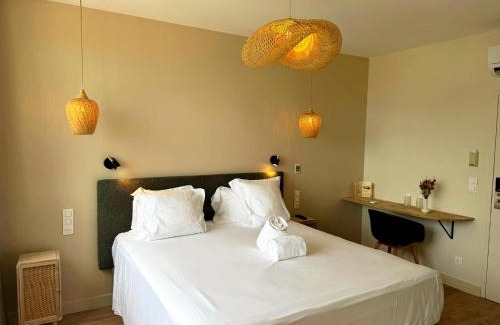Port-Vendres Hotel | Experience Les Jardins Du Cèdre: Oceanfront Retreat Awaits