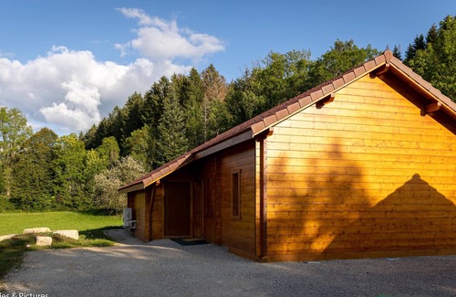 Bonlieu Ski Chalet | Experience Les Jardins du Hérisson Chalet 1 with Spa & Lake Views