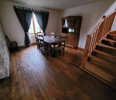Prisse House | Family-Friendly Les Jyrondelles Prisse with Pet Amenities