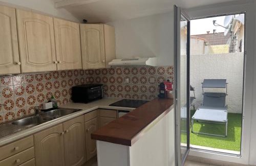 Les Lecques Apartment | Discover Family-Friendly Comfort at Les Lavandes Hotel