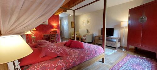 Fontaine-les-Vervins Hotel | Discover Les Lavandières de Fontaine: Oceanfront Getaway