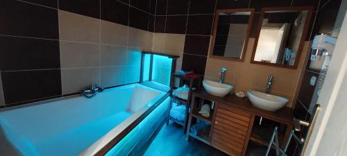 Fontaine-les-Vervins Hotel | Discover Les Lavandières de Fontaine: Oceanfront Getaway