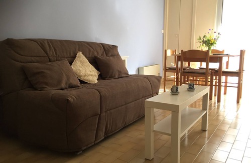 Vernet-les-Bains Apartment | Discover Les Lavandières: Renovated T1 with Kitchen & Pets