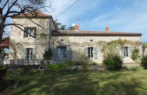 Sempesserre House | Discover Les Lebes: Pet-Friendly Retreat with Pool Access