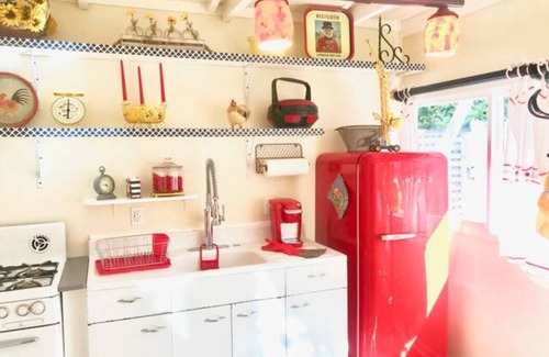 Upper East Apartment | Experience Les Lemon Lodge at The Whiskey Hotel Today!
