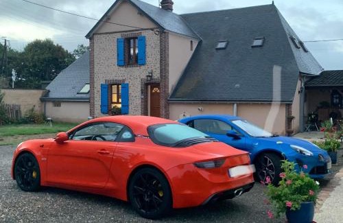 Marcheville Bed & Breakfast | Accessible Family Retreat at Les Logis du Breuil, Rated 8.9