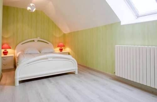 Saint-Lo-d'Ourville House | Beautiful Les Mésanges: Pet Friendly with Ocean Views