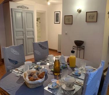Bourre Bed & Breakfast | Oceanfront Escape at Les Mésanges - Rated 9.2/10 by Guests