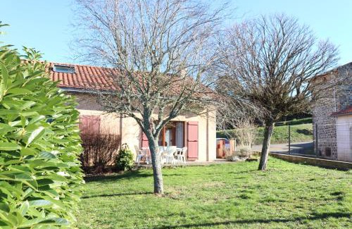 Agnat House | Discover Les Mésanges: Your Ideal Getaway Awaits