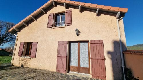 Agnat House | Discover Les Mésanges: Your Ideal Getaway Awaits