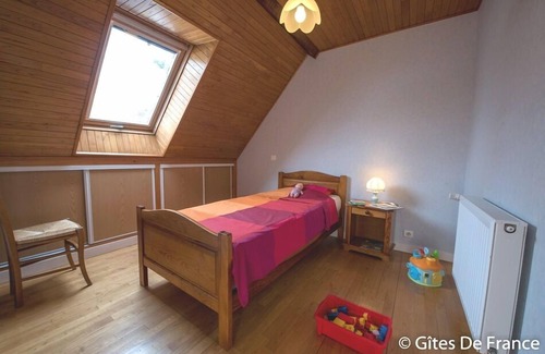 Murol House | Discover Les Mésanges - Family-Friendly Retreat in Murol