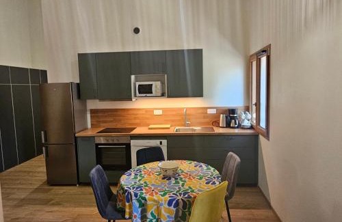 Saint-Jean-de-Bueges Apartment | Les mûriers de Rose
