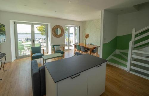 Plouhinec House | Delightful Stay at Les Maisons de Delphine Saint Cado