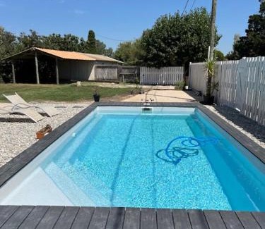 Arles House | Cozy Les Mazets du Paty: Pet-Friendly Oceanfront Retreat