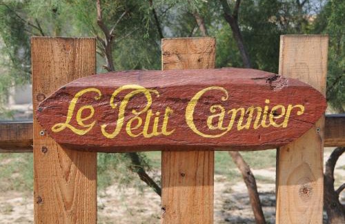 Arles House | Cozy Les Mazets du Paty: Pet-Friendly Oceanfront Retreat