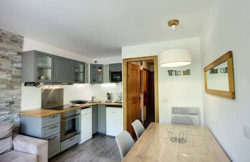 Les Bruyeres Apartment | Cozy Apartment Les Menuires: Ideal for Families & Relaxation