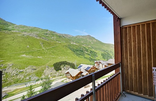 Les Bruyeres Apartment | Cozy Apartment Les Menuires: Ideal for Families & Relaxation