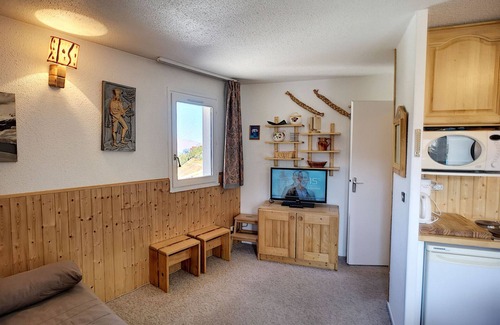 Reberty Apartment | Cozy Apartment Les Menuires, Perfect for 6 Guests