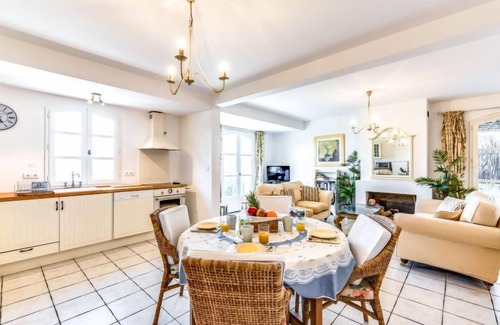 Grimaud House | Discover Les Migraniers: Oceanfront Retreat with Spa