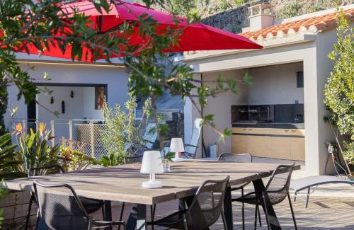 Port-Vendres House | Discover Les Mille et une Vitres: 4-Star Pet-Friendly Stay
