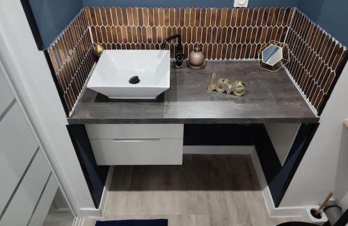 Sainte-Anne - Faubourg Noyon Apartment | Discover Les Mille & Une Nuits: Family-Friendly Stay Near Station