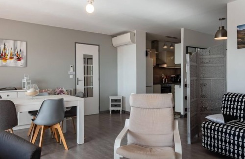 Cavaliere Apartment | Unforgettable Stay at Les Mimosas with Oceanfront Views