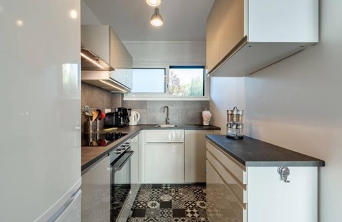 Cavaliere Apartment | Unforgettable Stay at Les Mimosas with Oceanfront Views
