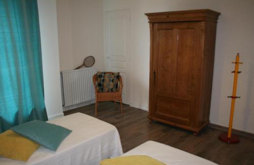 Ventenac-Cabardes House | Discover Les Murs du Cabardes: Pet-Friendly Getaway