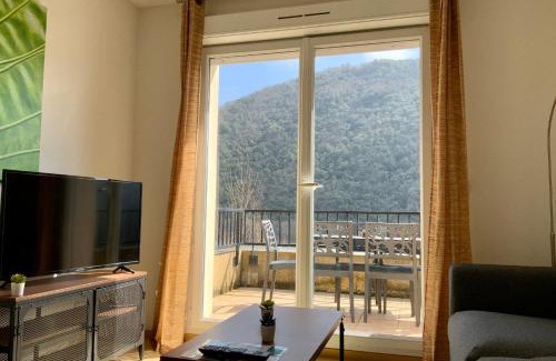 Avene House | Relax at C14 Les Naïades - Family-Friendly 2-Bedroom Stay