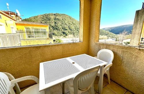 Avene House | Comfortable E20 Les Naïades: Ideal 2-Bedroom Retreat