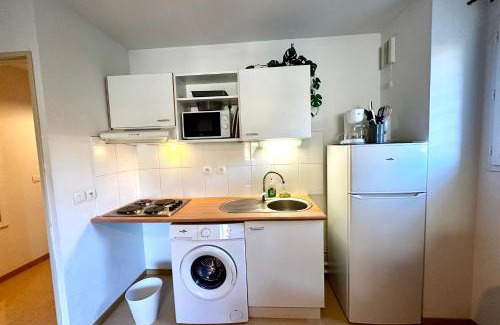 Avene House | F27 Les Naïades: Cozy 1 Bedroom for Family Getaways