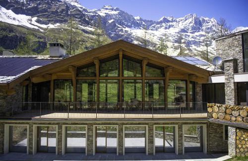 Valtournenche Hotel | Indulge at Les Neiges D'Antan - 4-Star Spa Retreat