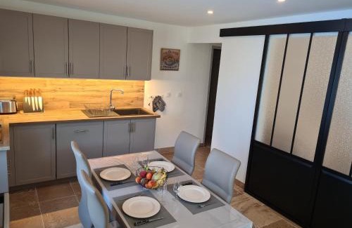 Cavaillon House | Discover les olivades: Pet-Friendly with 9.7/10 Rating