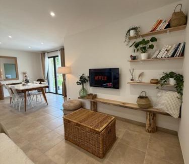 Bezouce House | Les Olivettes