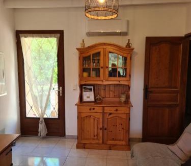 Ansouis Apartment | Family-Friendly Stay at Les Oliviers: Rated 9.3/10
