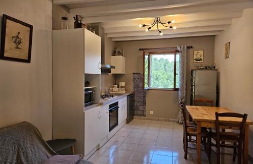 Ansouis Apartment | Family-Friendly Stay at Les Oliviers: Rated 9.3/10
