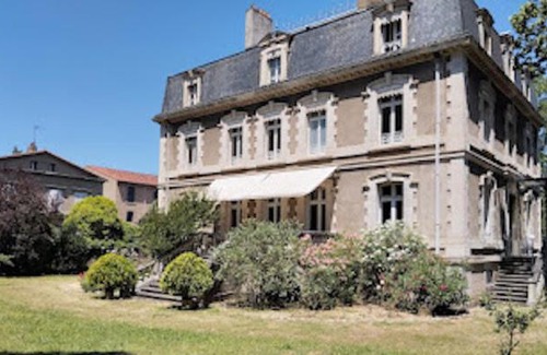 Mazamet Apartment | Discover Les Pénates Mazamet: Pet-Friendly Retreat