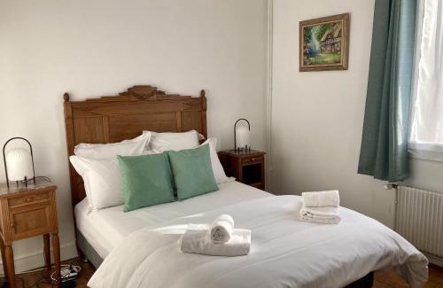 Veules-les-Roses House | Experience Comfort at Les Penates - 4-Star Pet Friendly Haven