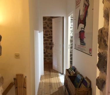 Lamastre House | Pet-Friendly Retreat at Les Pentes du Chateau de Retourtour