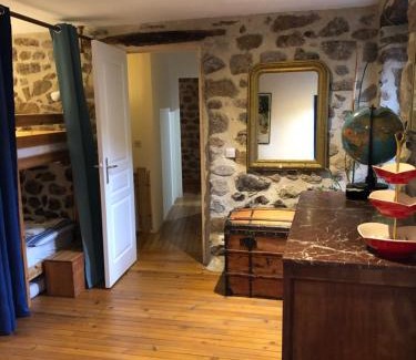 Lamastre House | Pet-Friendly Retreat at Les Pentes du Chateau de Retourtour
