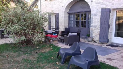 Hugier Bed & Breakfast | Discover Les Petunias: Oceanfront Bliss with Pool Access
