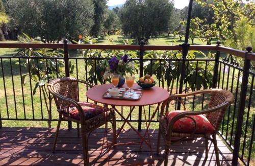 Piegon House | Oceanfront Getaway at Les Piégonnaises - 9.7/10 Rating