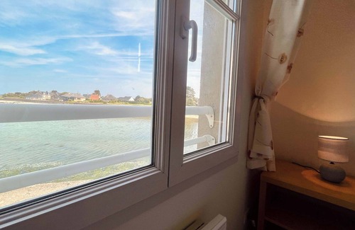 Barfleur House | Les pieds dans l eau Home - Waterfront Stay