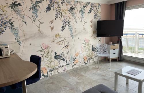 Bray-Dunes Apartment | Oceanfront Getaway at Les pieds dans le sable - 8.9/10 Rating