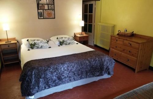 Saint-Forget House | Discover Les pierres de Chevreuse: Oceanfront Family Retreat