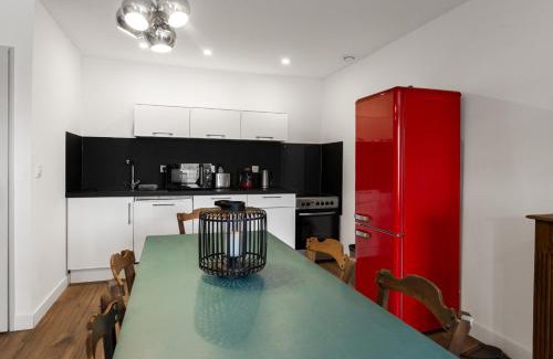 Conques-sur-Orbiel Apartment | Relax at Les Platanes du Domaine with Pool near Carcassonne